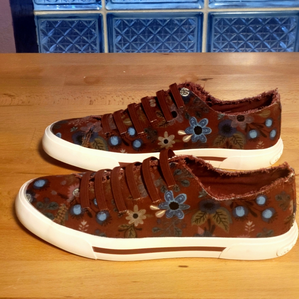 Women's sz 10 Rocket Dog burgundy floral slip on , new w/out box!